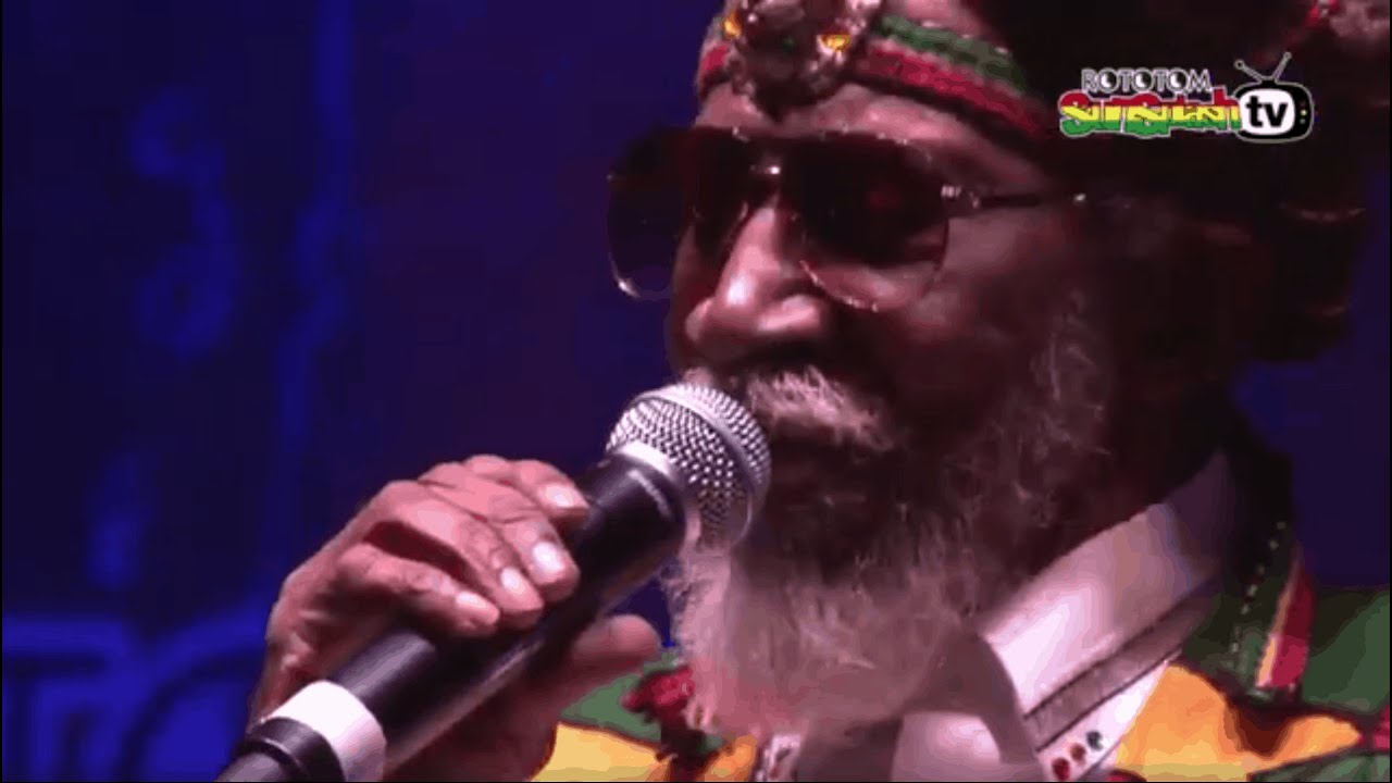 BUNNY WAILER sings LEGALIZE IT live @ Main Stage 2015 | Rototom Sunsplash