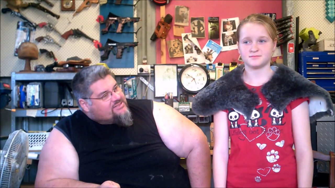 Making fur shoulders for Larp