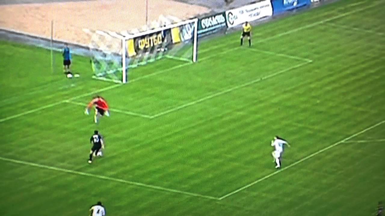 HD_INCREDIBILE ERRORE DEL PORTIERE IN UCRAINA PASSA LA PALLA ALL'ATTACCANTE AVVERSARIO