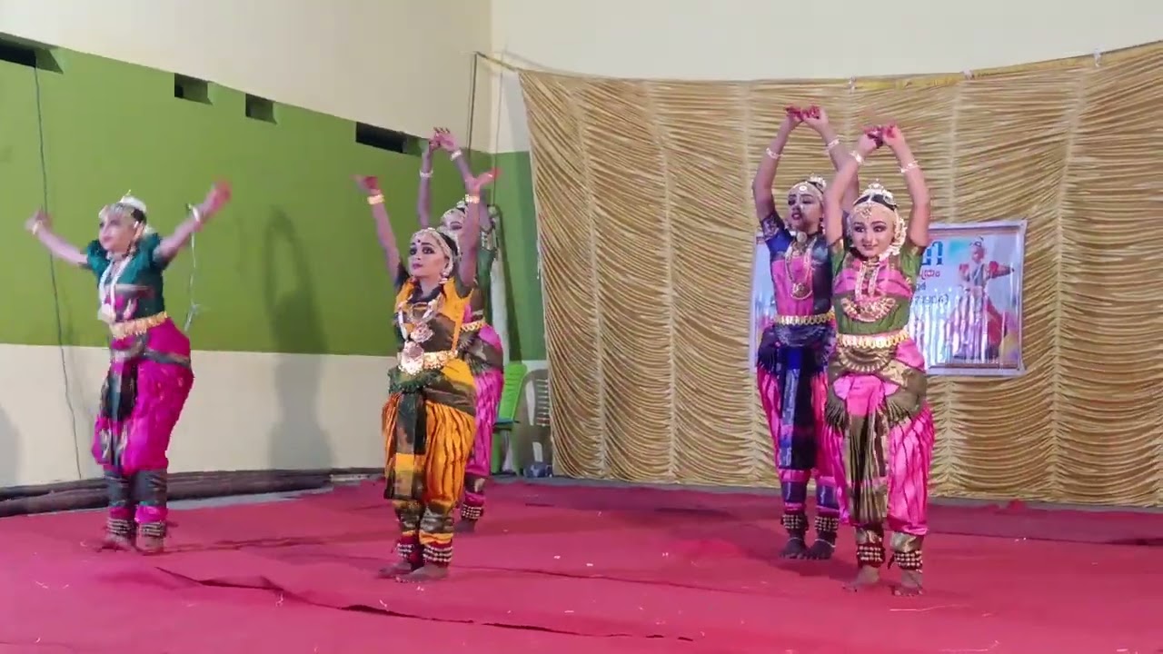 വർണ്ണം