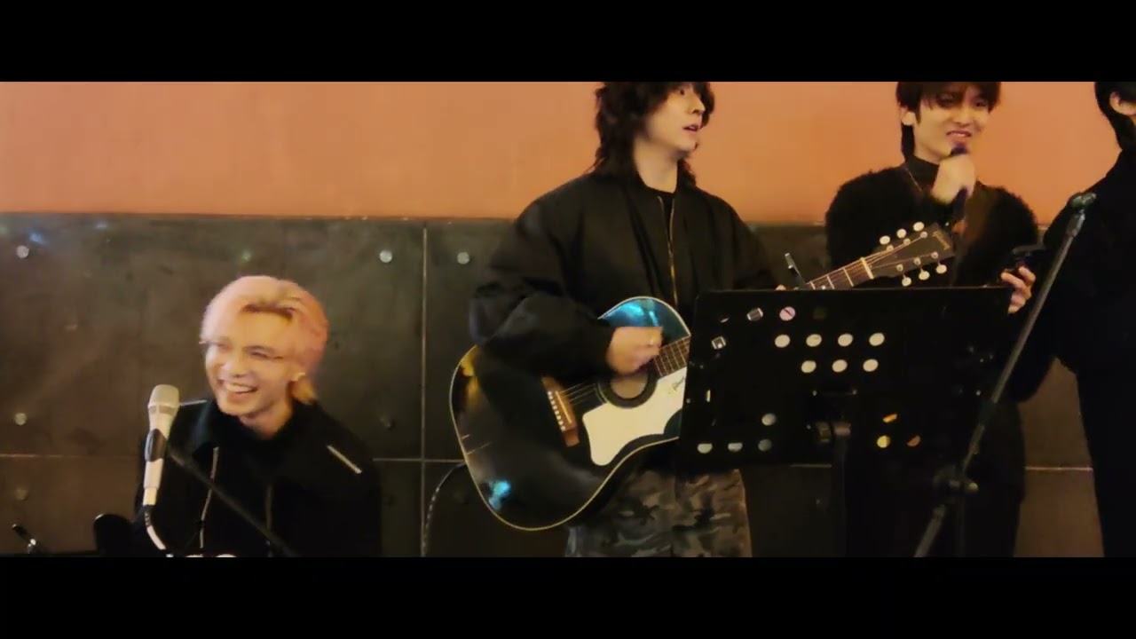 26-12-2025 🌃 旺角 kyle 阿田/Justin_Chiu...... Busking 🎶🎤🎸🎹🥁🔊 青春修煉手冊 + 那些你很冒險的夢📱