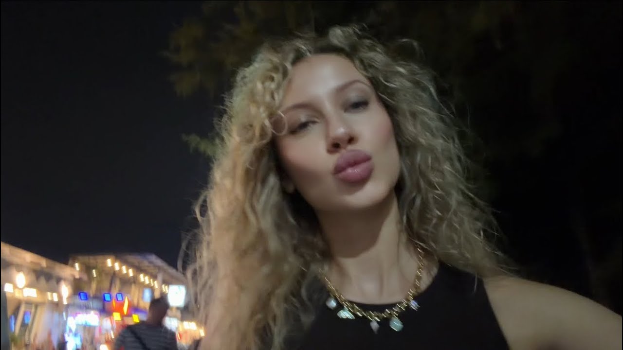 Наконец-то очухались после перелета🙈Обед по Тайски и вечерний променад🌴