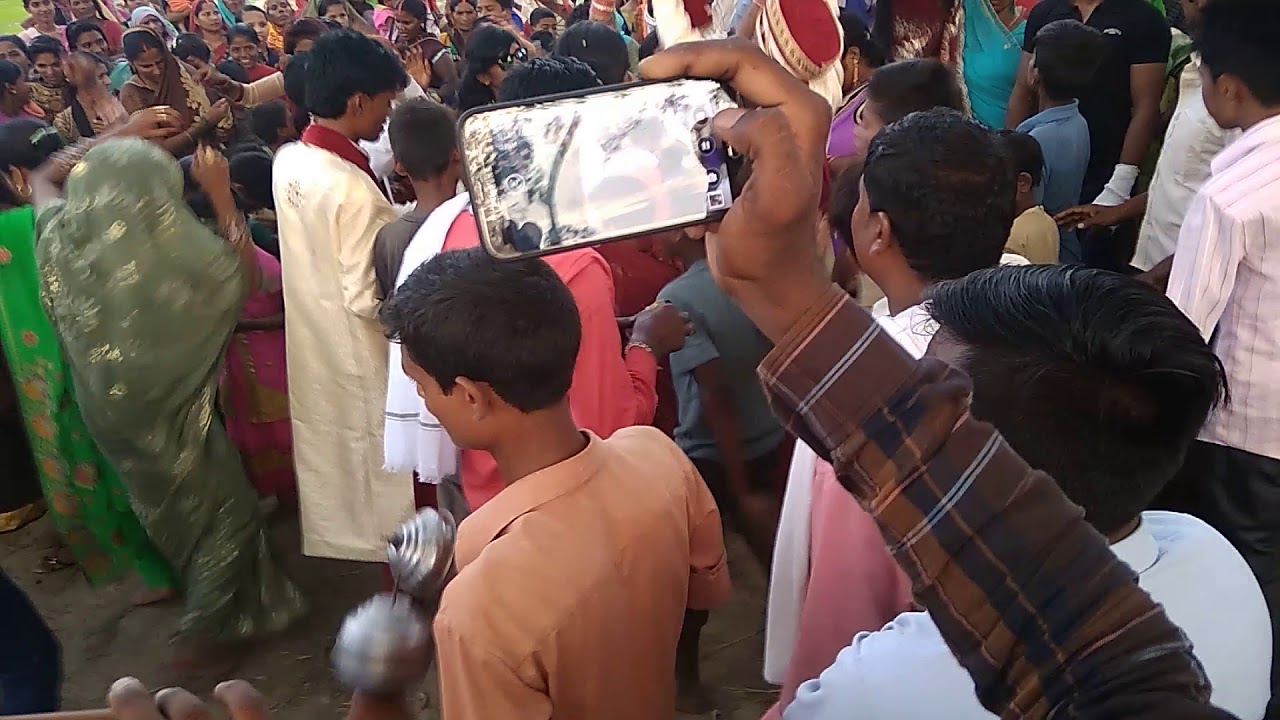 Azamgarh desi nach