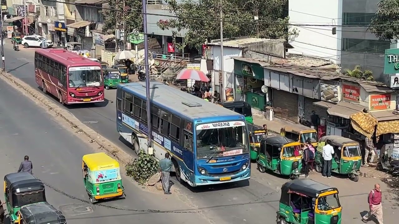 Back to Back Arriving & Departure Vadodara Bus Station 