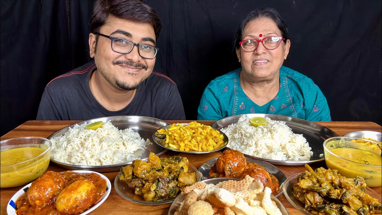 Eating Show - Rice, Spicy Masala Egg Curry, Pui Saag, Ucche Muger Dal, Aloo Bhaja, Papad | Mukbang