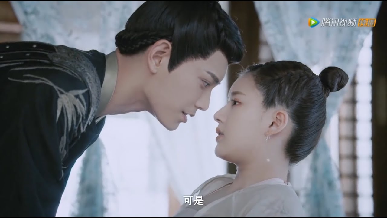 HOT! Aggressive Han Shuo Push Qianqian To The Bed - The Romance of Tiger and Rose 传闻中的陈芊芊