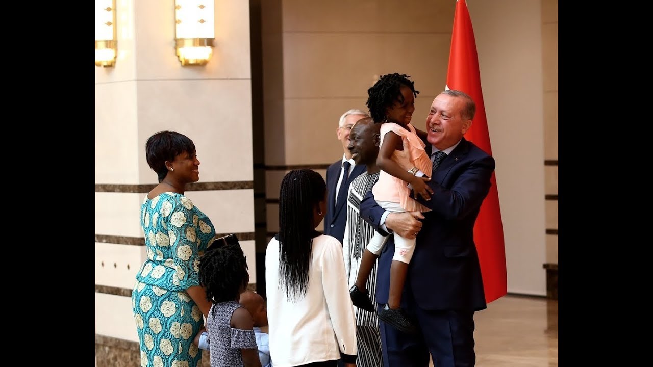 Burkina Faso Büyükelçisi, Cumhurbaşkanı Erdoğan'a güven mektubu sundu
