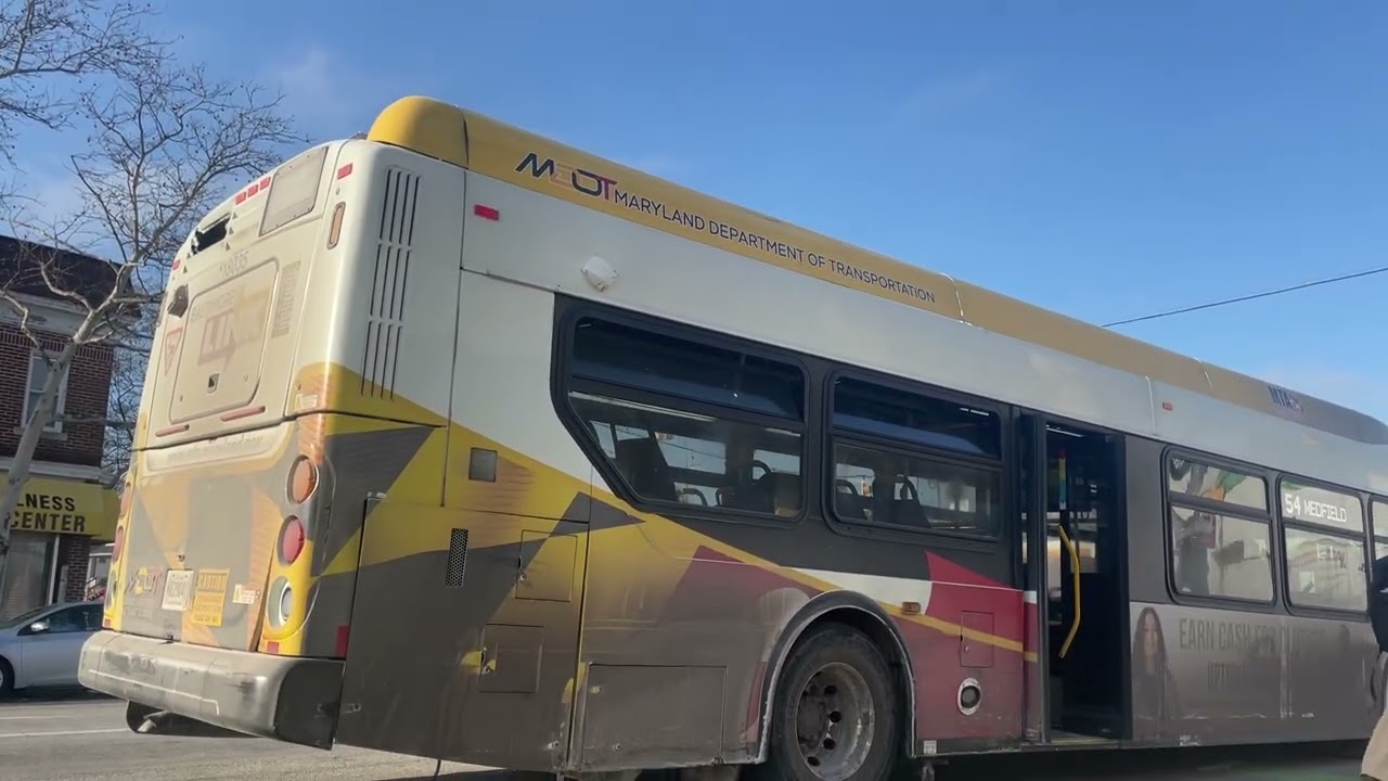 MTA Maryland: 2018 New Flyer XD40 #18035 @ Northern Parkway 