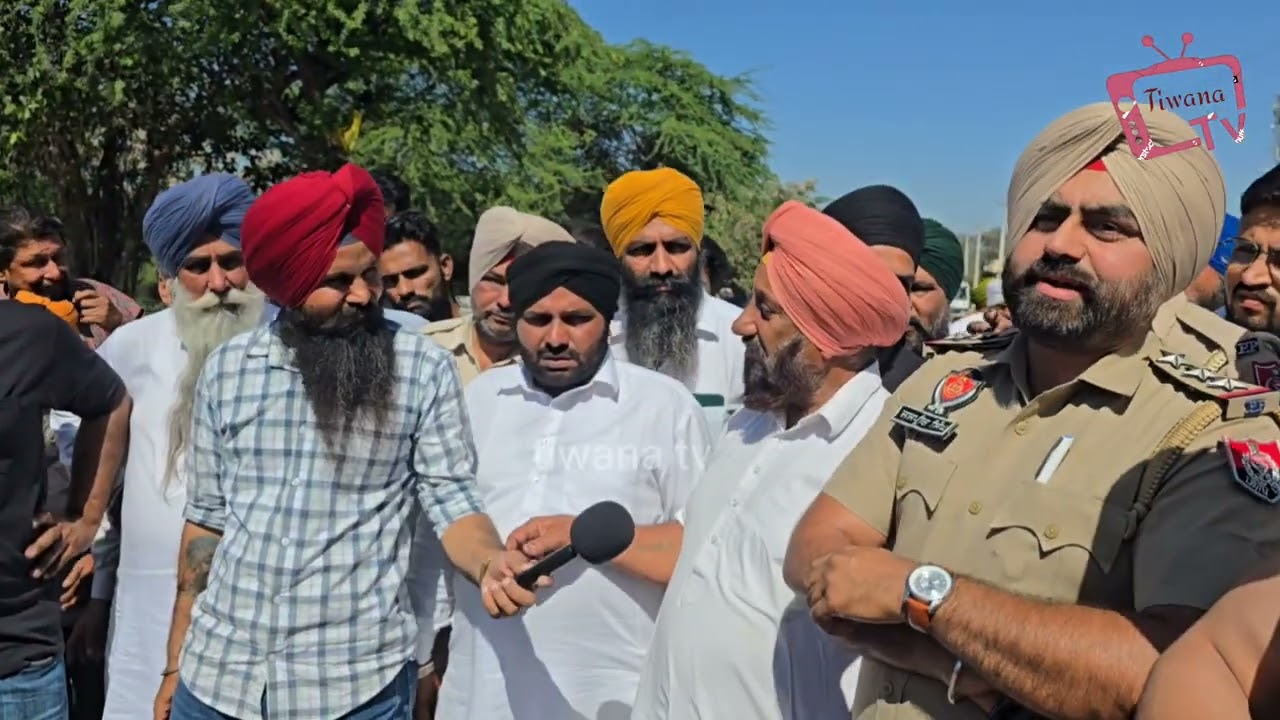 ਜਿਸ ਪਿੰਡ ਨੇ ਪ੍ਰਵਾਸੀਆਂ ਨੂੰ ਕੱਢਣ ਦਾ ਦਿੱਤਾ ਸੀ ਹੋਕਾਉਸ ਪਿੰਡ ਦੇ ਪੁਲਿਸ ਨੇ ਚੱਕ ਲਏ ਨੌਜਵਾਨ ਪਿੰਡ ਵਾਲਿਆਂ ਨੇ ਲਾ .