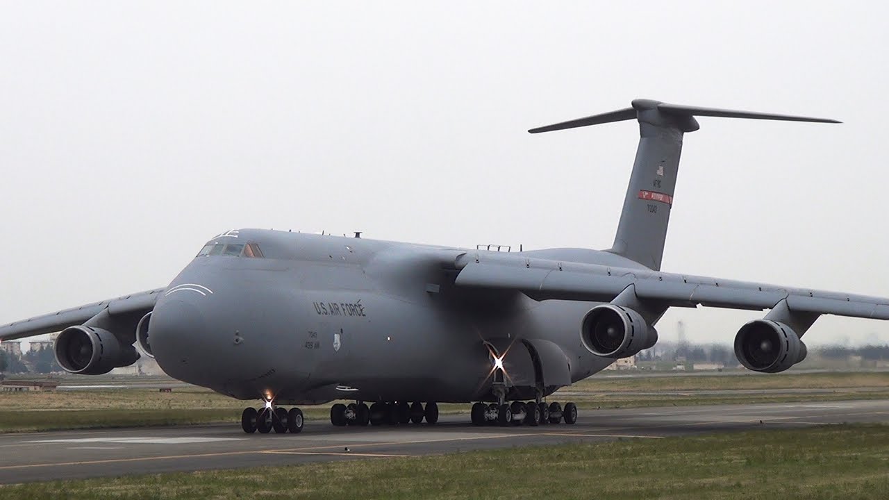 C-5B Galaxy(87-0043) RW18↑@横田基地 2016/04/10