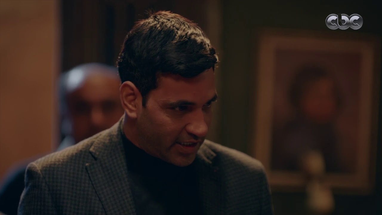 مسلسل الأخ الكبير | حركة مش متوقعة عملها البوليس وهو بيفتش البيت وحربي مستخبي جوه البيت!
