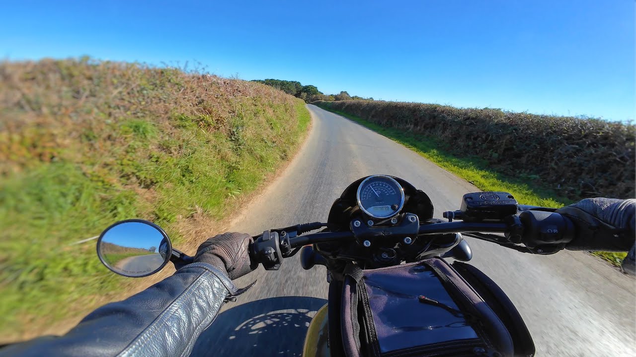 Autumn Morning Cruise In Cornwall | Harley Davidson StreetRod 750 | Vance & Hines Exhaust [4K]