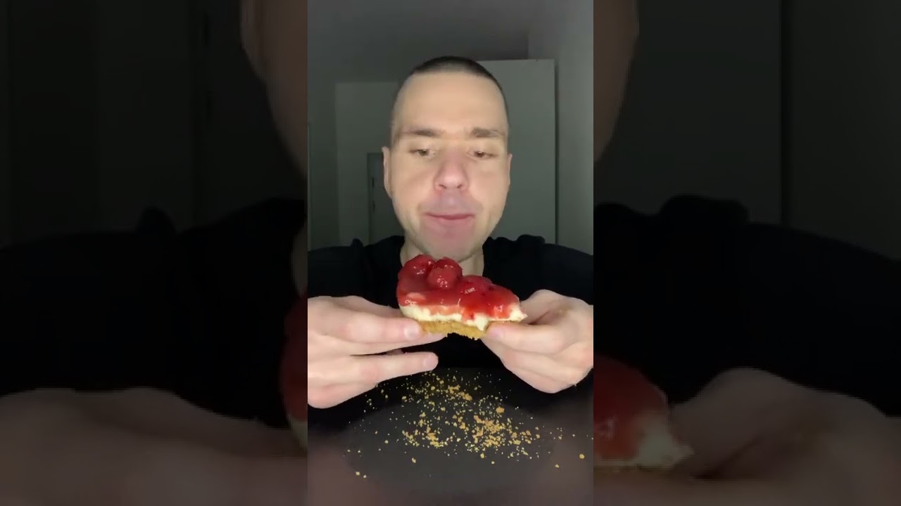 Tesco Strawberry Cheesecake