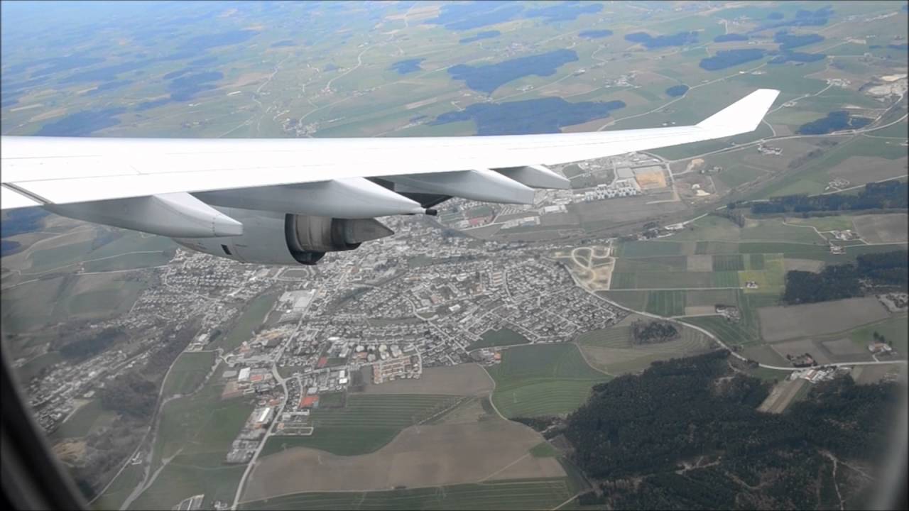 Lufthansa Airbus A340 landing at Munich Airport