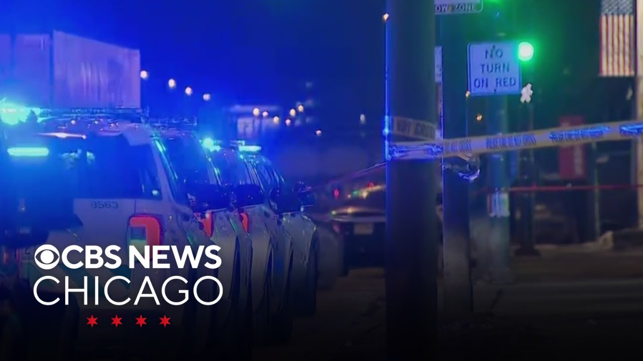 2 shot in Dodge dealership on Chicago's Southwest Side