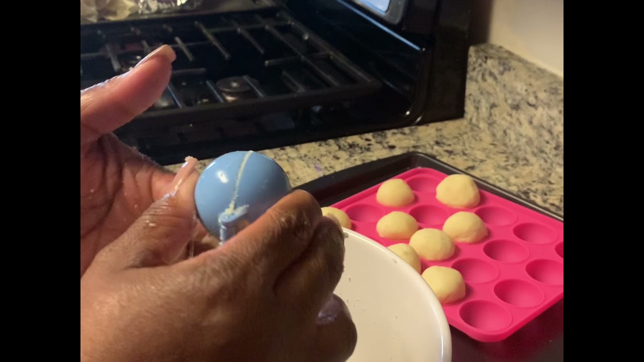 How to make Christmas Ornament Cake Pops