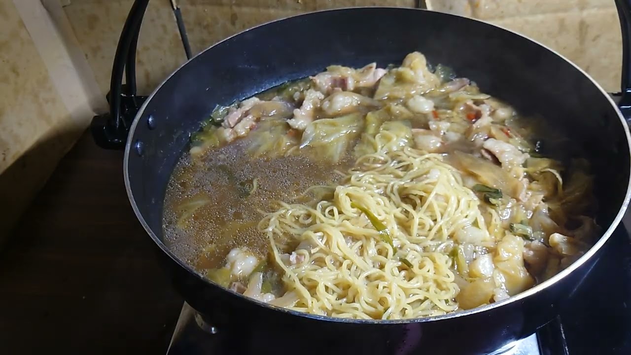  牛もつ煮込みラーメン　#飯テロ #食事 #ラーメン#food  #cooking #料理 #ゆるキャン 
