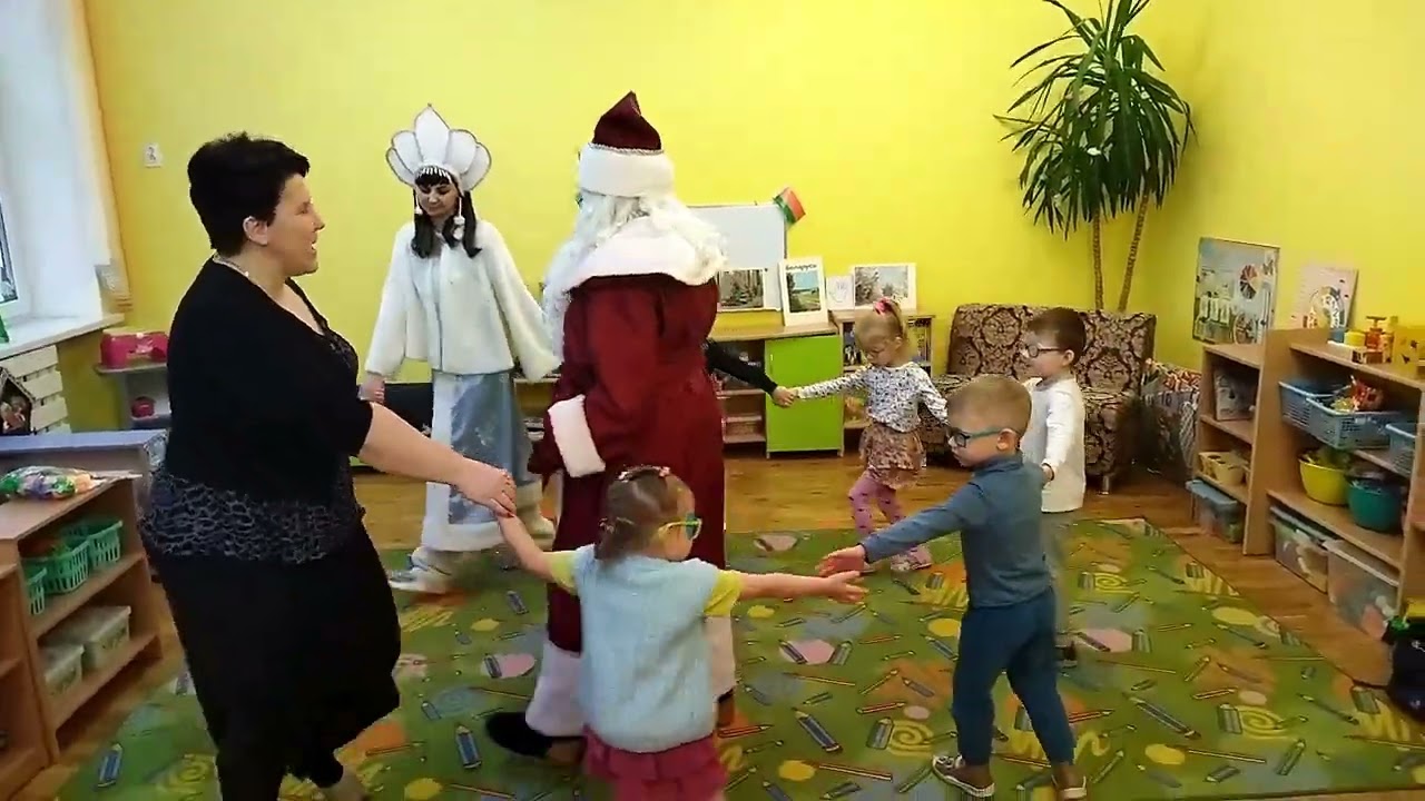 к нам тут гости заходили...и подарки нам вручили))🕐🪆🤗