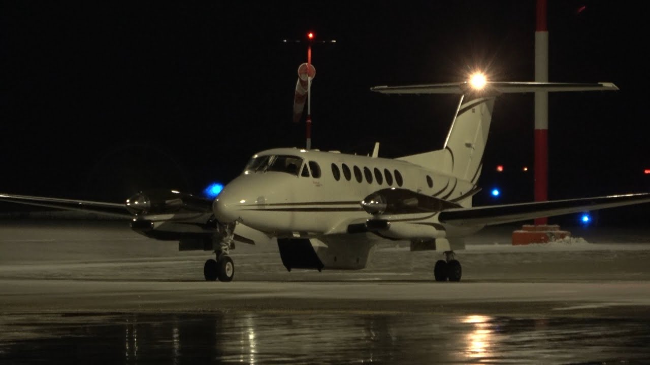 Beechcraft King Air 350 SE-MOF Engine Startup and Takeoff