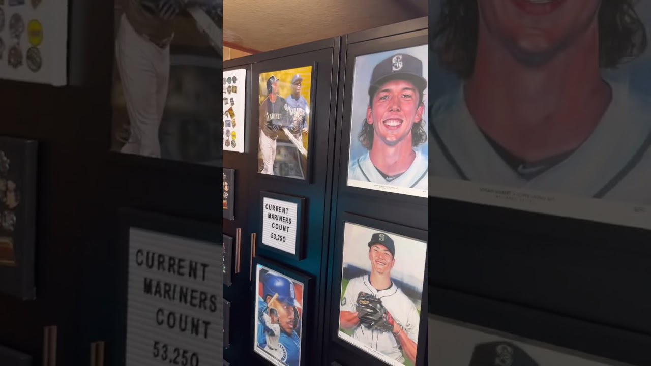 Exploring the Worlds Largest Mariners Collection - Binders full of awesome cards 🔥