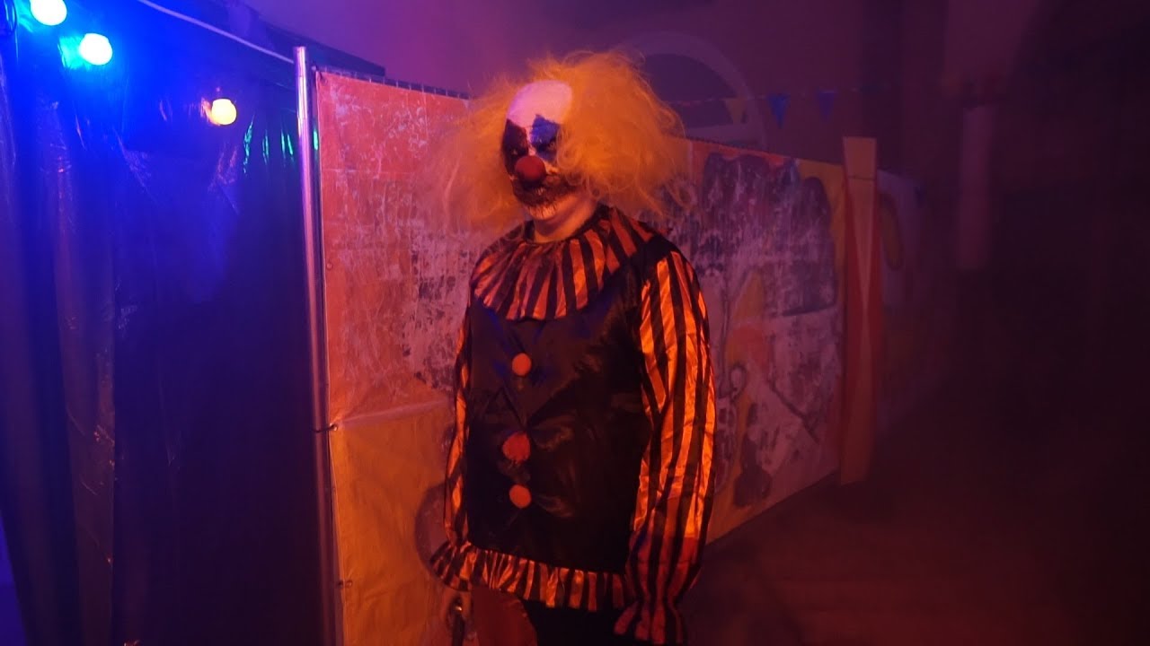 Circus of Freaks Maze - Halloween Horror Festival - Movie Park Germany