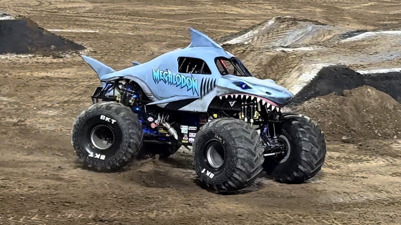 Monster Jam Minneapolis MN 2025 Show 1 Freestyle | Megalodon