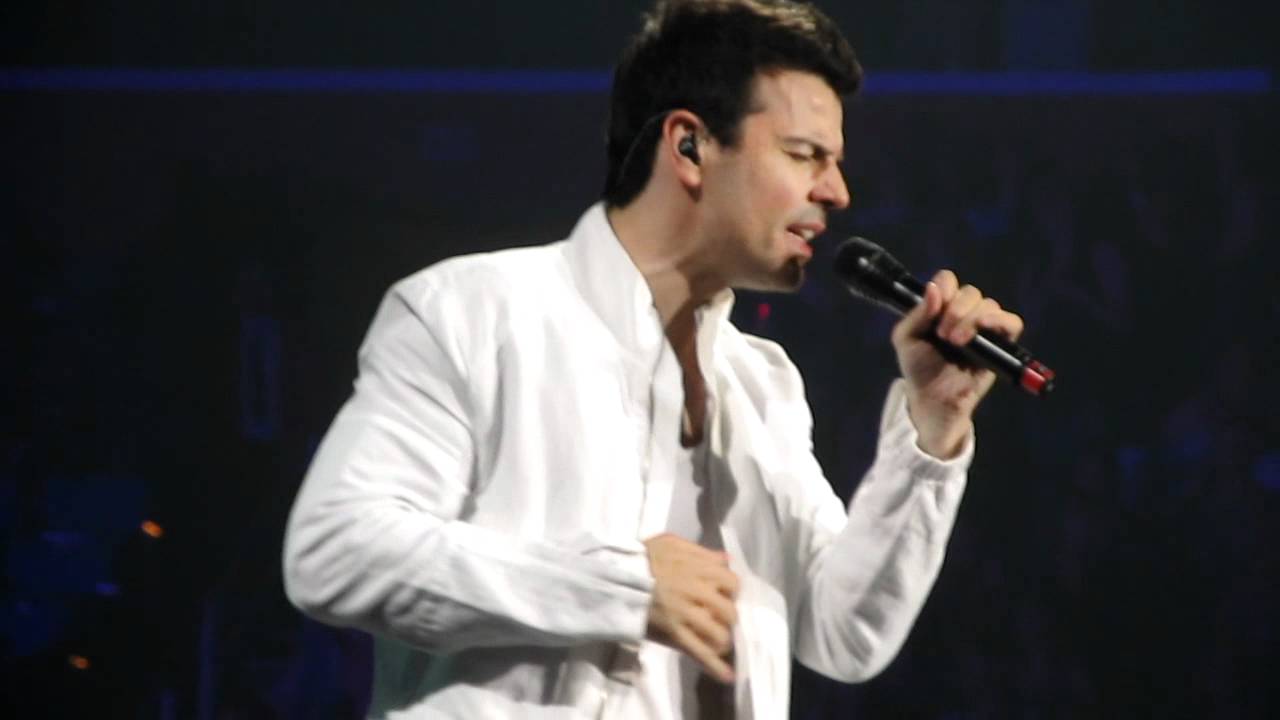 🎵 NKOTBSB Concert -  New Kids performing I'll Be Loving You (Forever)