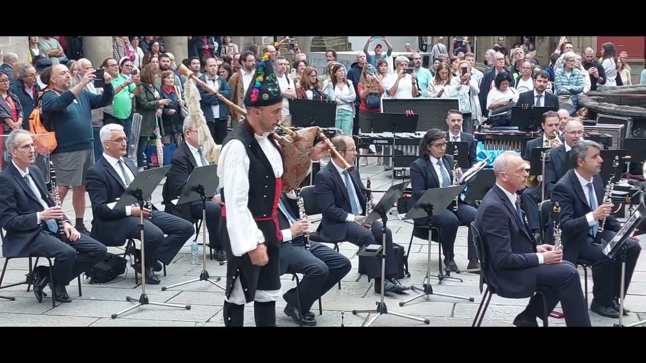 Orfeón Tradicional Colexiata do Sar + Banda Municipal de Música de Santiago de Compostela