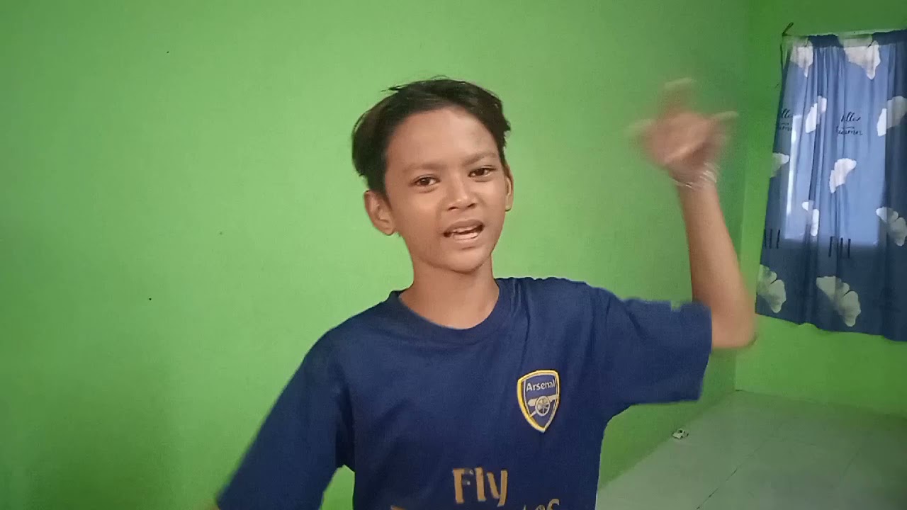 ##Chellege Memakai Pakaian Lelaki Vs Perempuan#