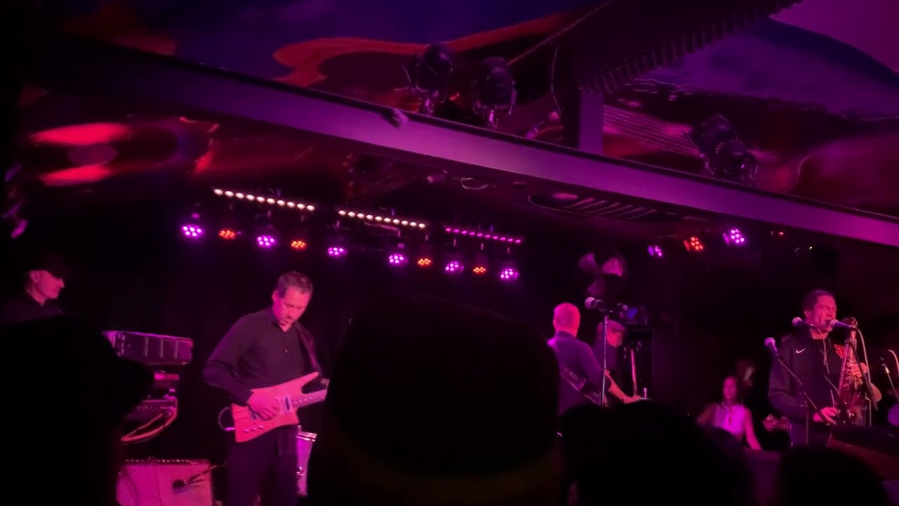Don Carlos Intro (Live)HQ - DUB VISION 
