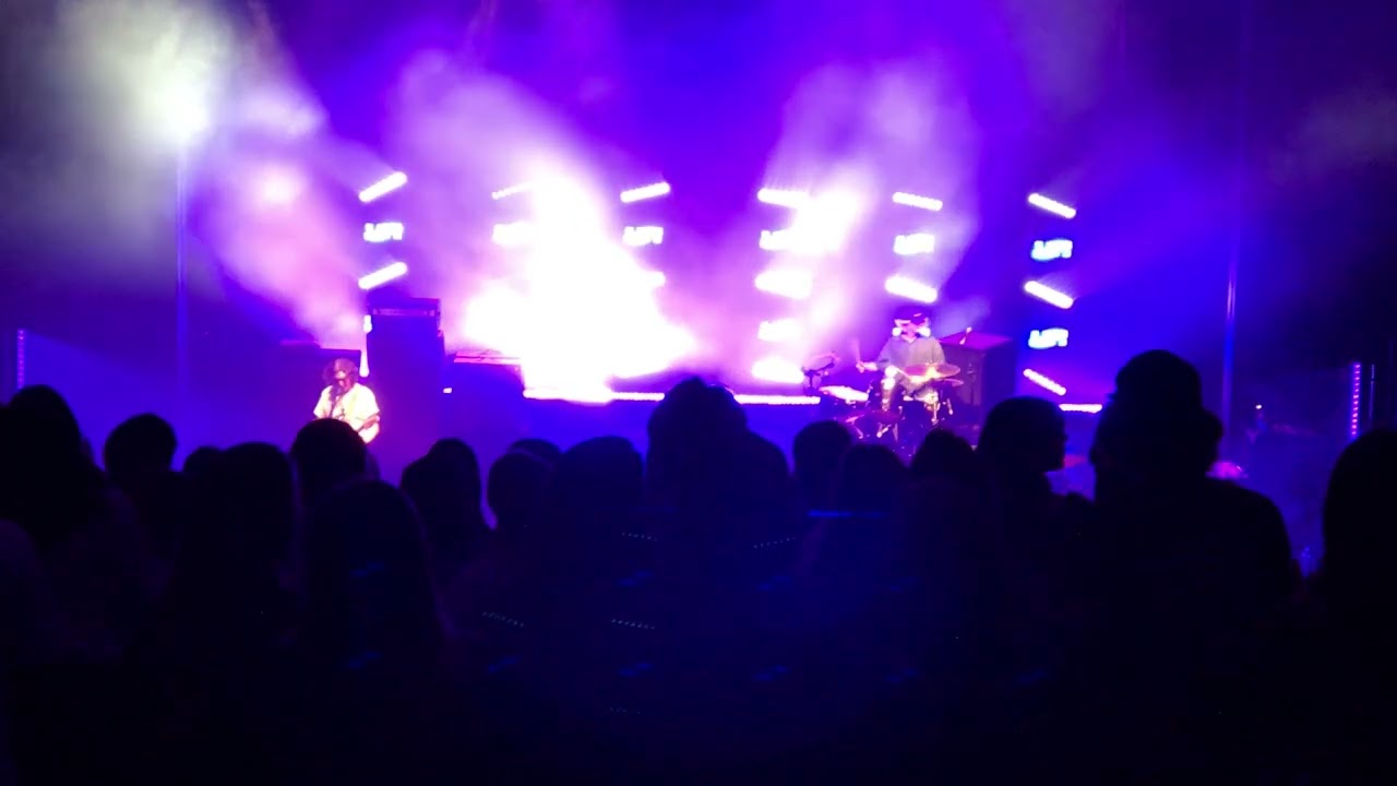 I Night Out With - Hockey Dad live @ The Enmore Theatre