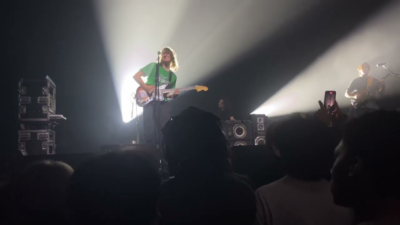 are you looking up - mk.gee live 09/15/24
