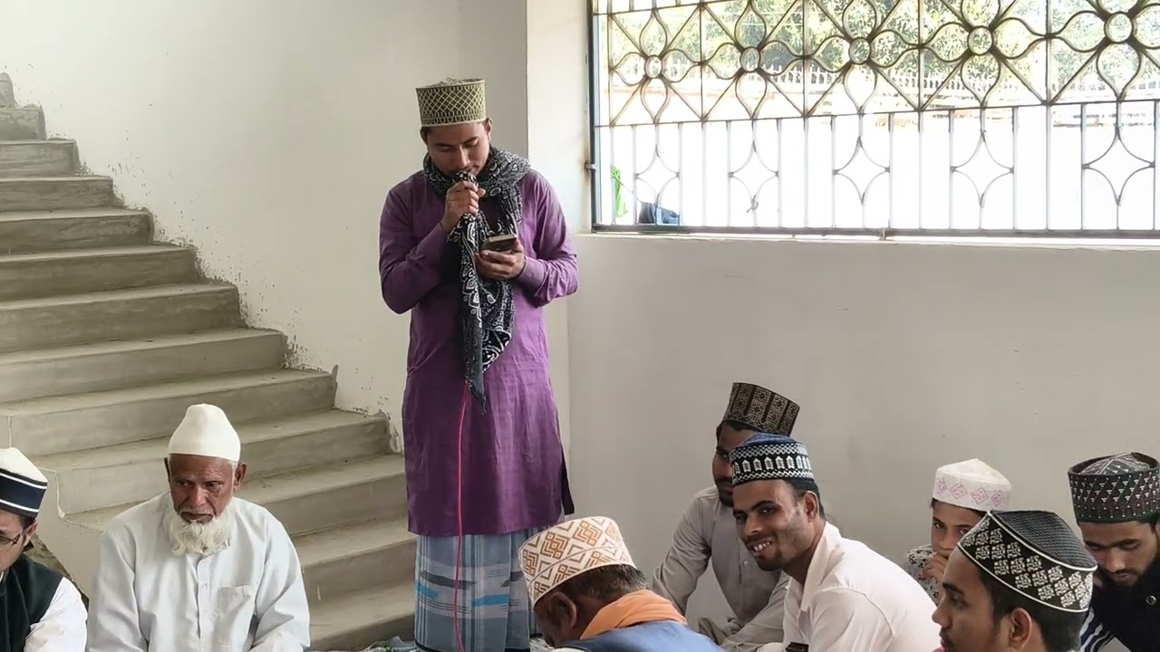 नात-ए-रसूल ﷺनूर बनकर जो जग में आए,रहमत का पैग़ाम सुनाए।अंधियारे दिल रोशन कर दिए,इंसानियत का रास्ता 