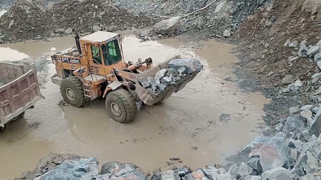 #loader operator# 966E#loading a dumper stone#stone market pull 111 Pakistan#plz subscribe my channe