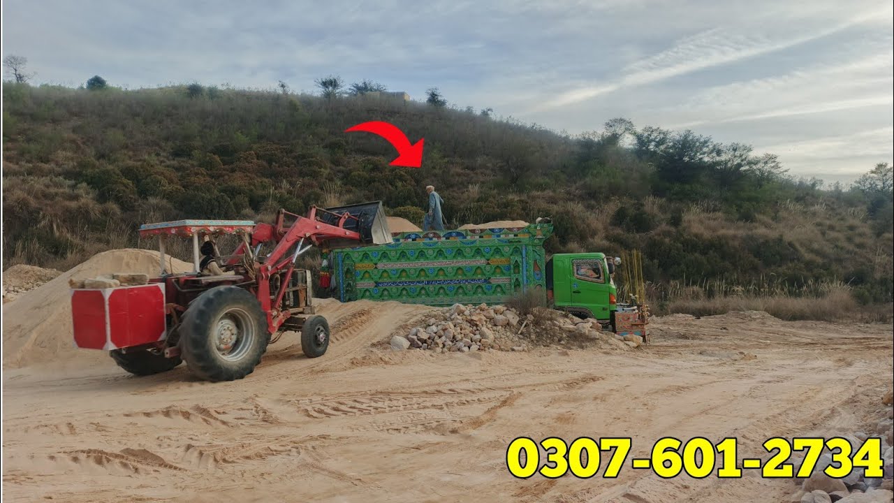 Silica Sand Loading Process | Loader Tractor Se Dumper Bharai | Real Sand Business Pakistan
