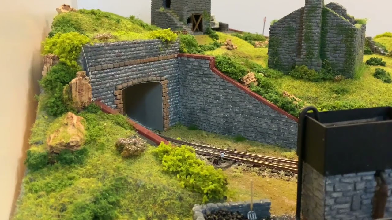 H0e 009 gauge micro layout - the old lighthouse -