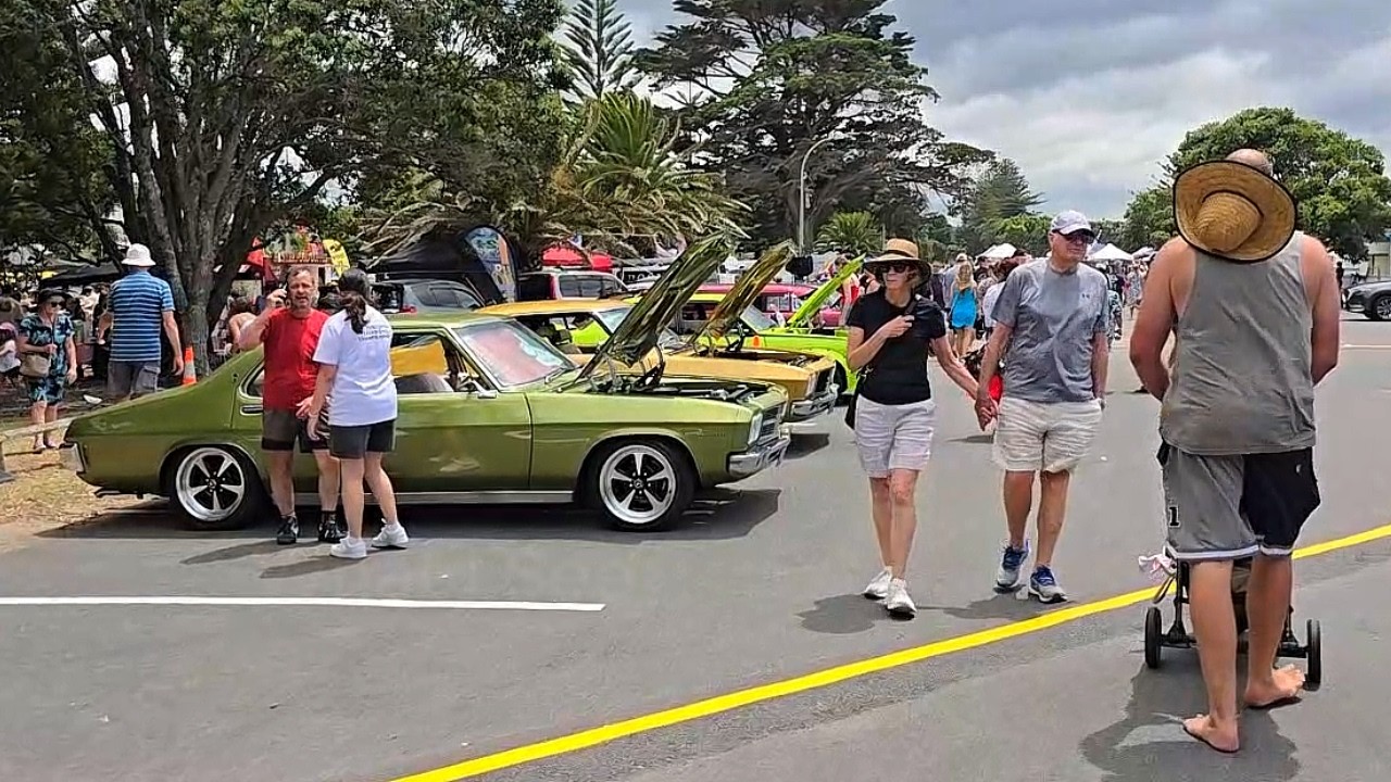 Classic New Zealand Car Show - Silent Walkthrough, Summers Day