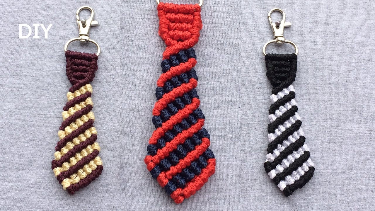 Corbata rayas/ tie macramé keychain