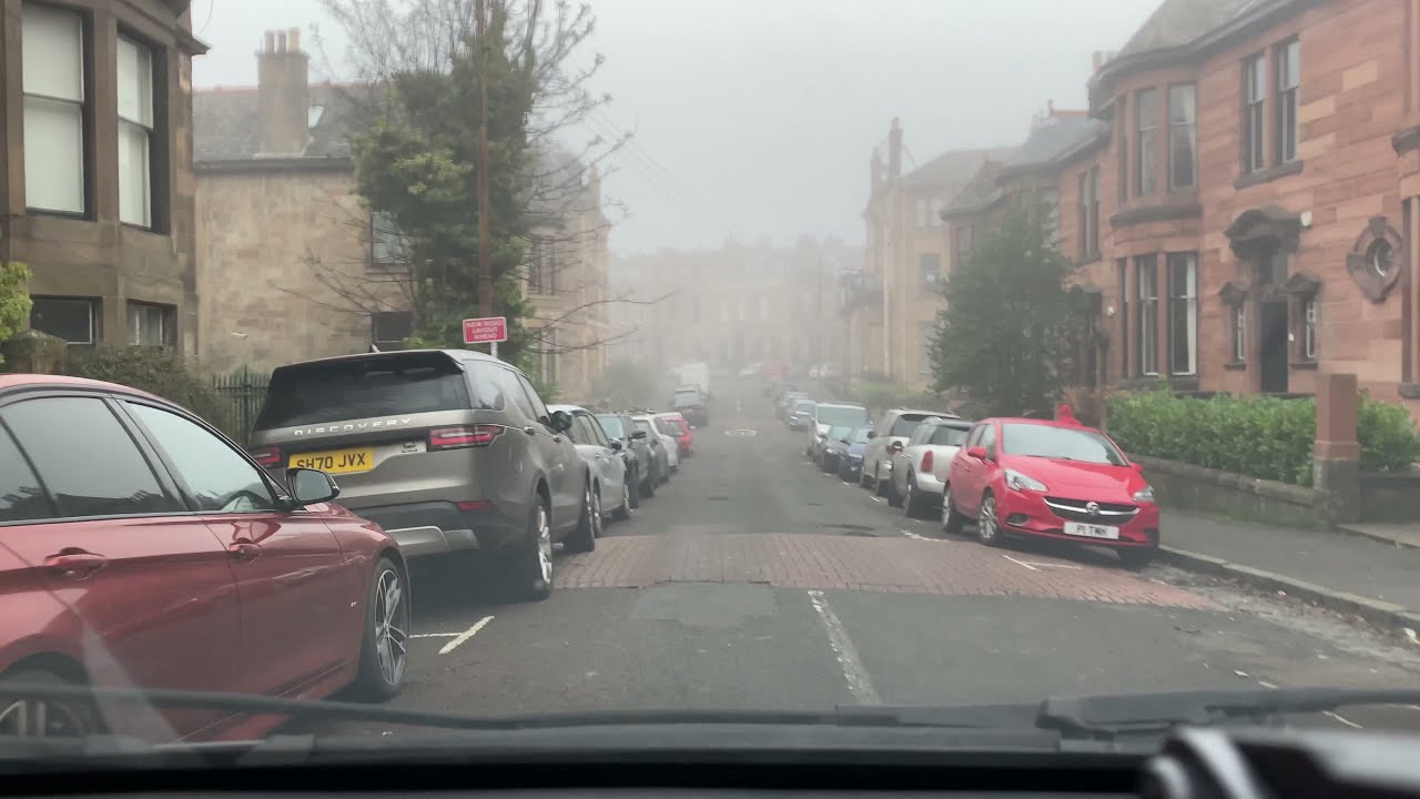 Driving in Glasgow - foggy West End streets - December 2021