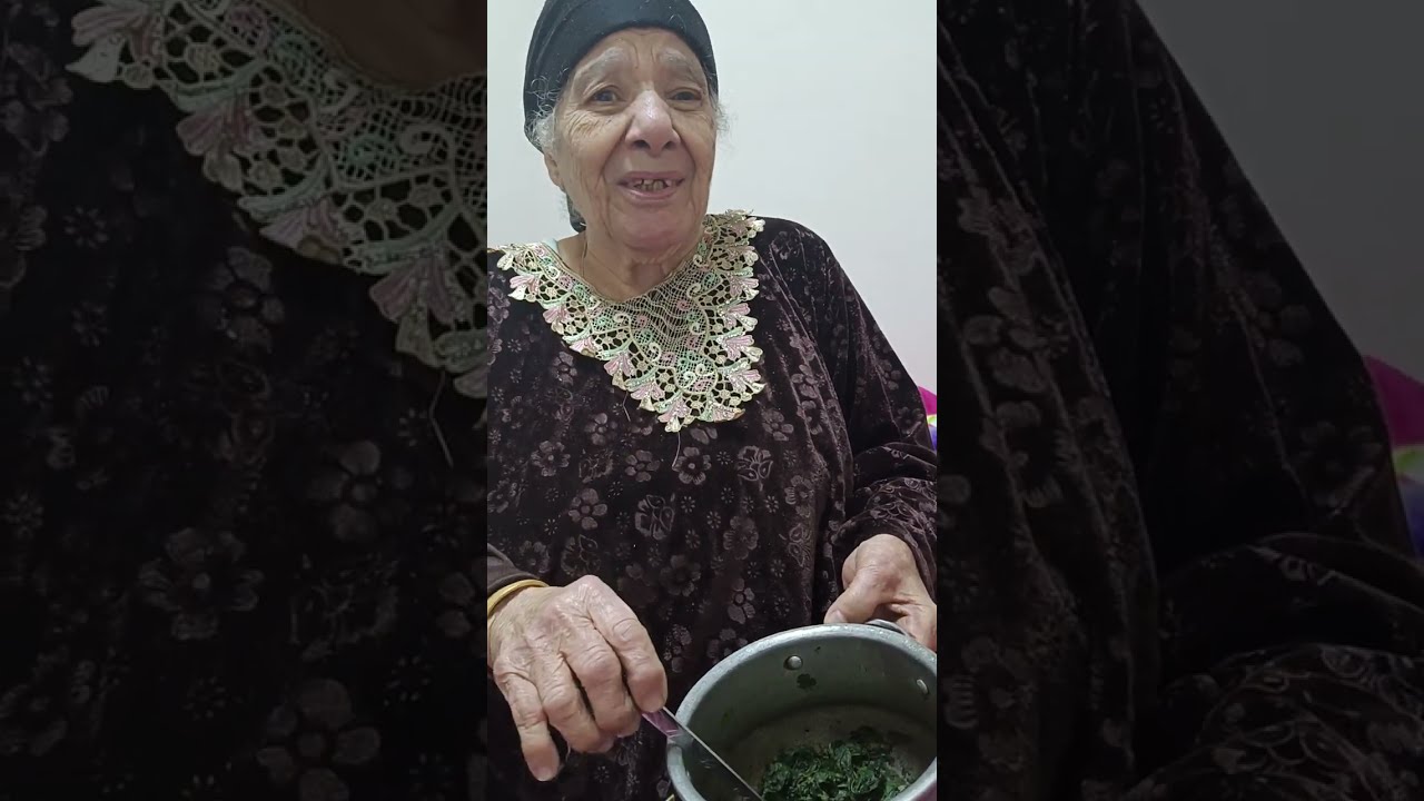 تنظيف القلقاس كل سنه وانتم طيبين النهارده العيد بتاعنا 👍👍👍👍👍🙏🙏🙏🙏🙏🌺🌺🌺🌺