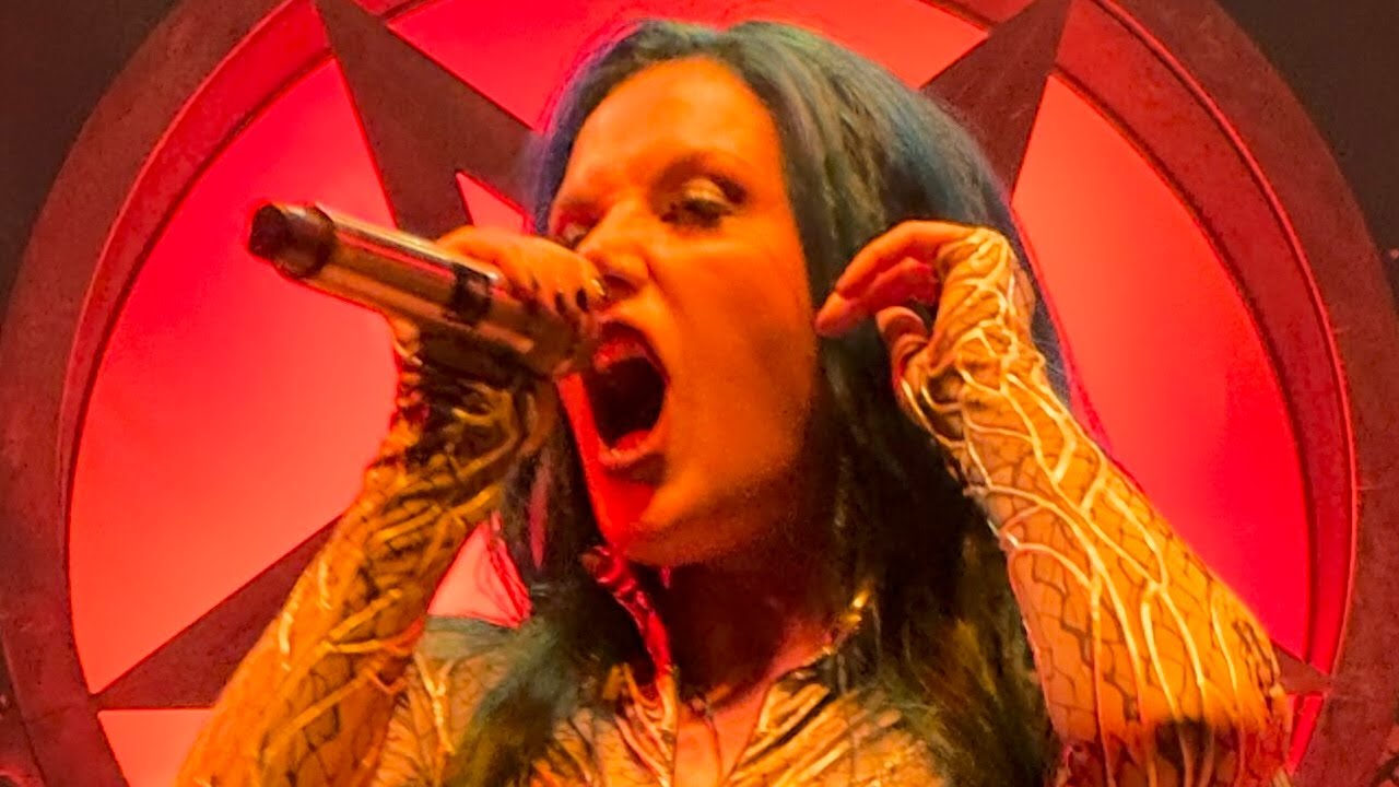 The Eagle Flies Alone (live), Arch Enemy, Paris 2024