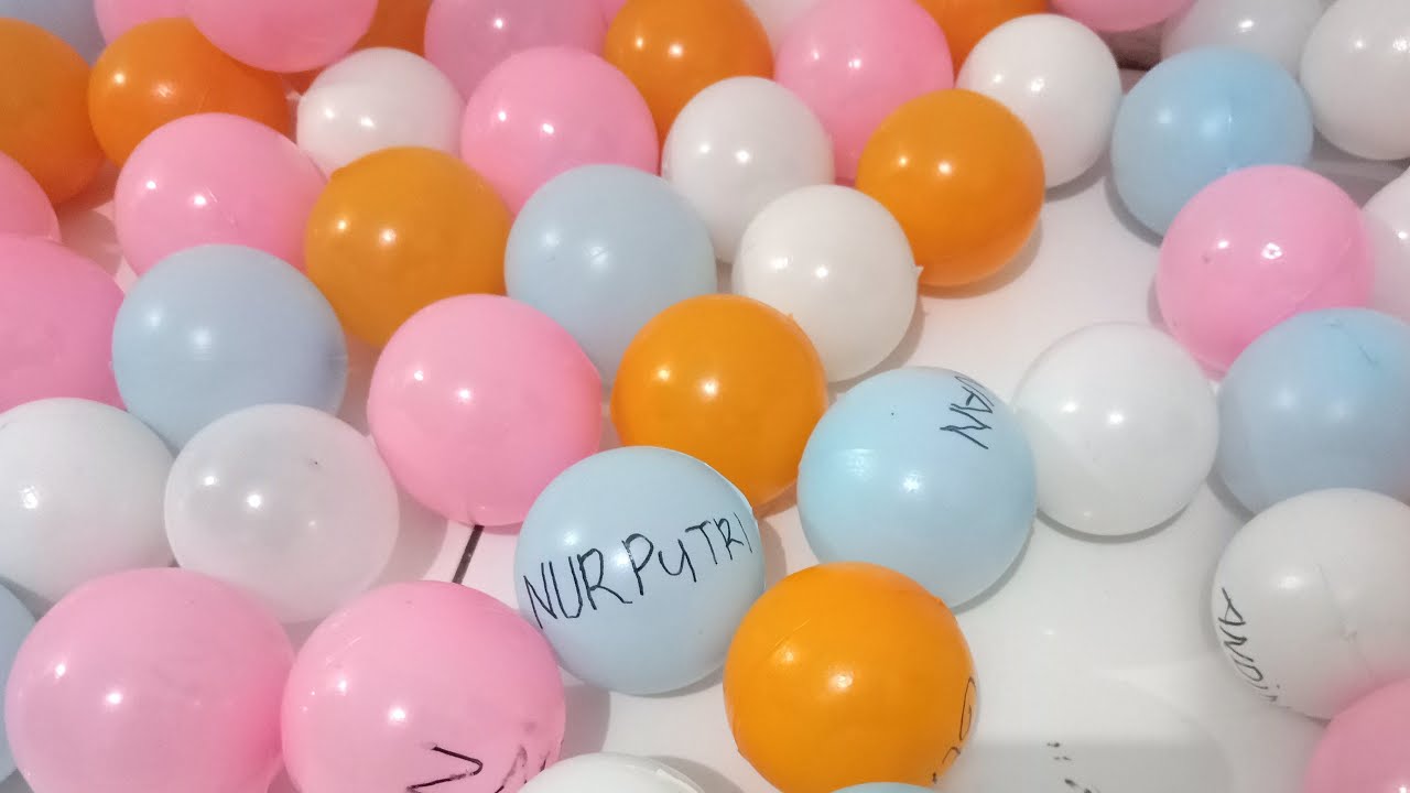 Tulis nama kalian di sini sebelum tidur