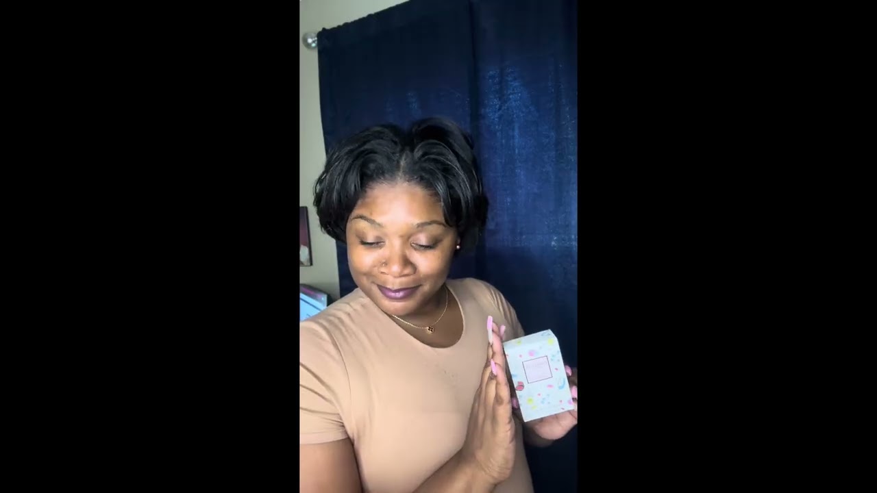 *I do not own copyrights the music in this video let’s do a review #vlogging #perfume @everyone 