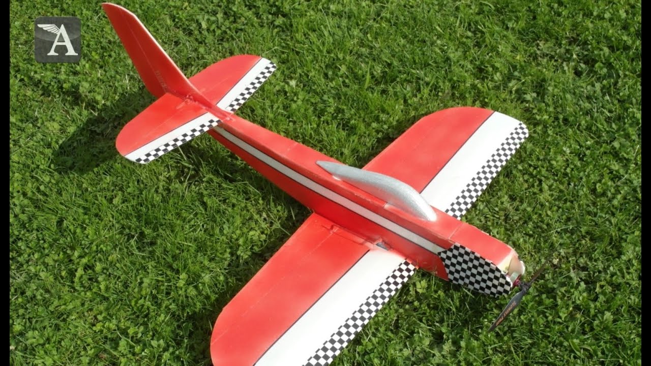 Modell AVIATOR: Downloadplanmodell Pluto TD aus Heft 12/2015