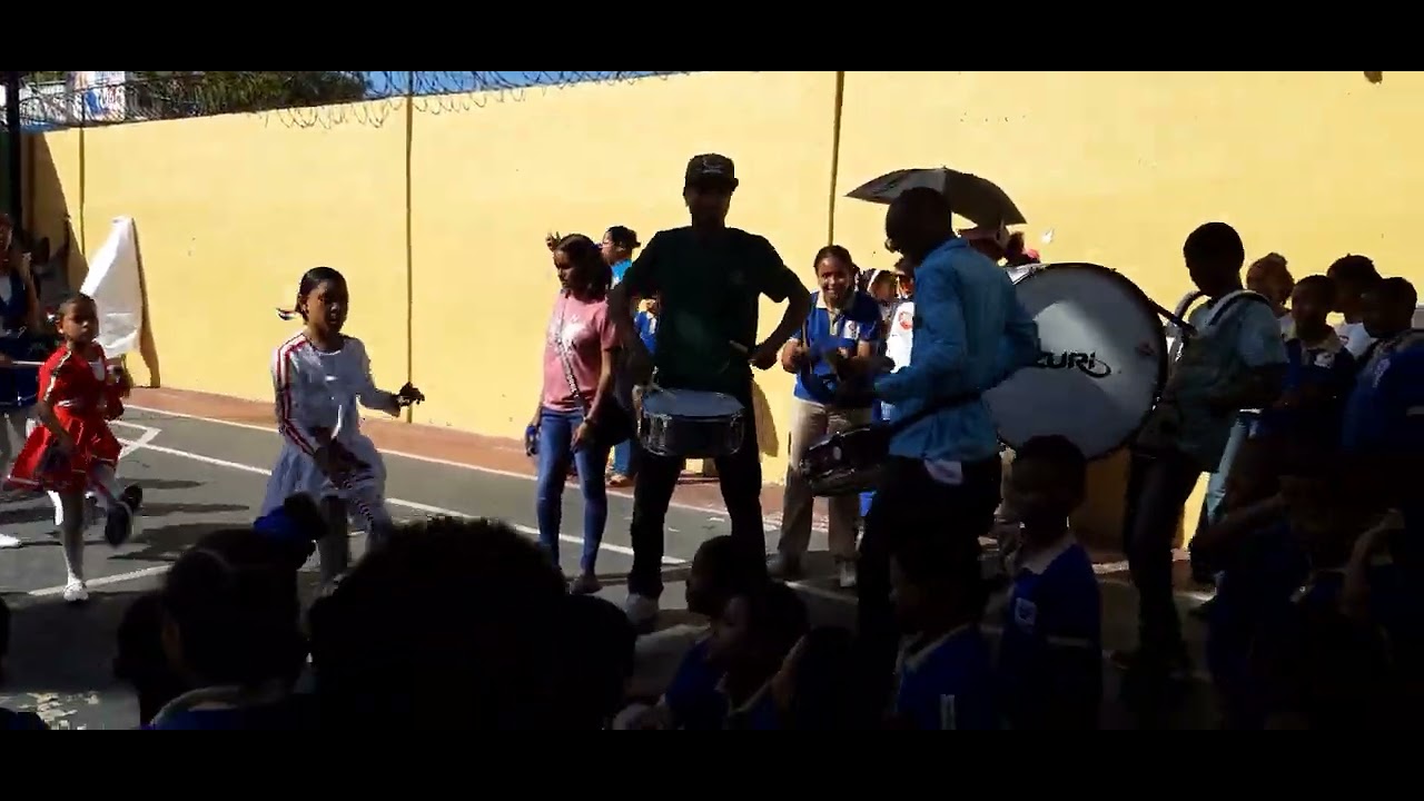baton ballet de la escuela Los Mameyes Fe y Alegría