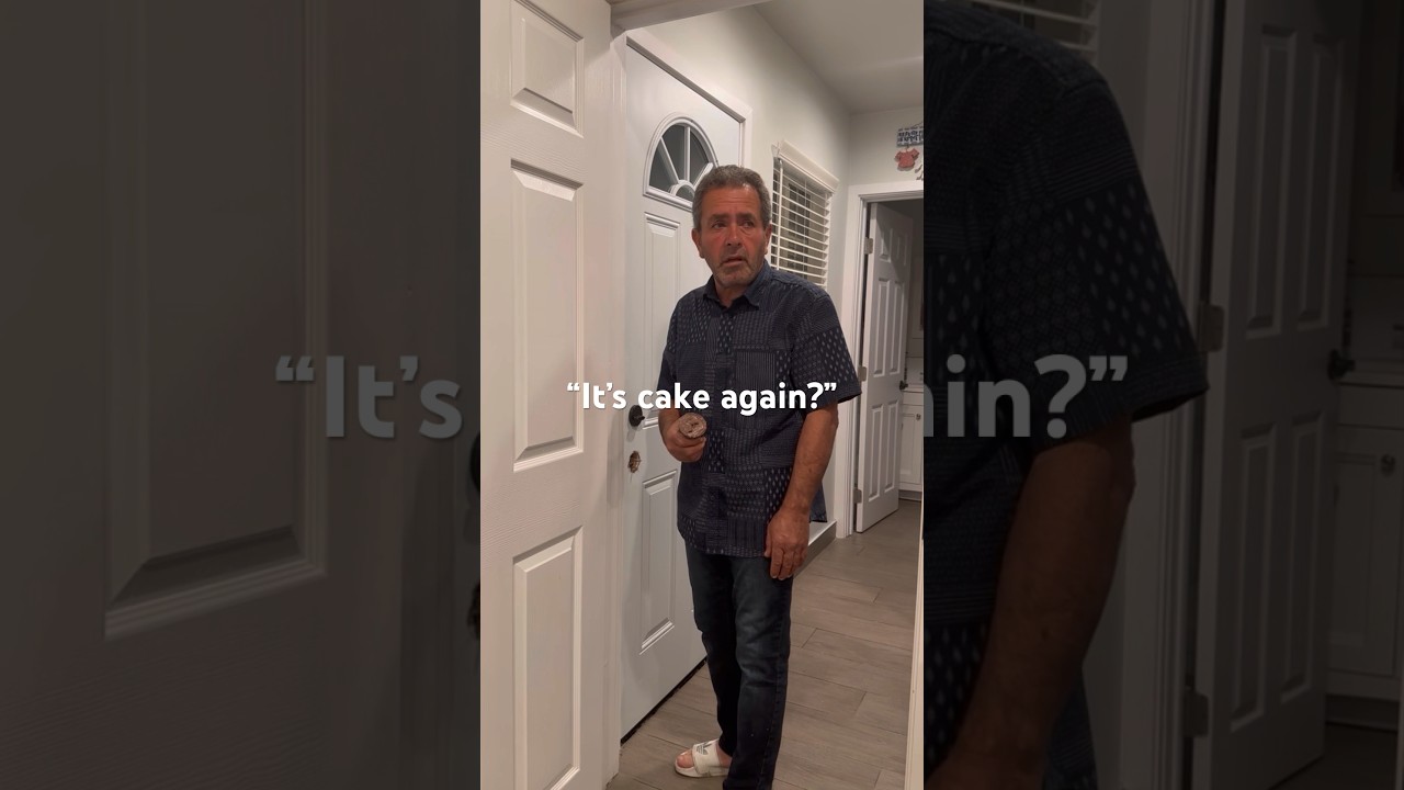 Pranking my dad with a doorknob CAKE. How did it turn out?