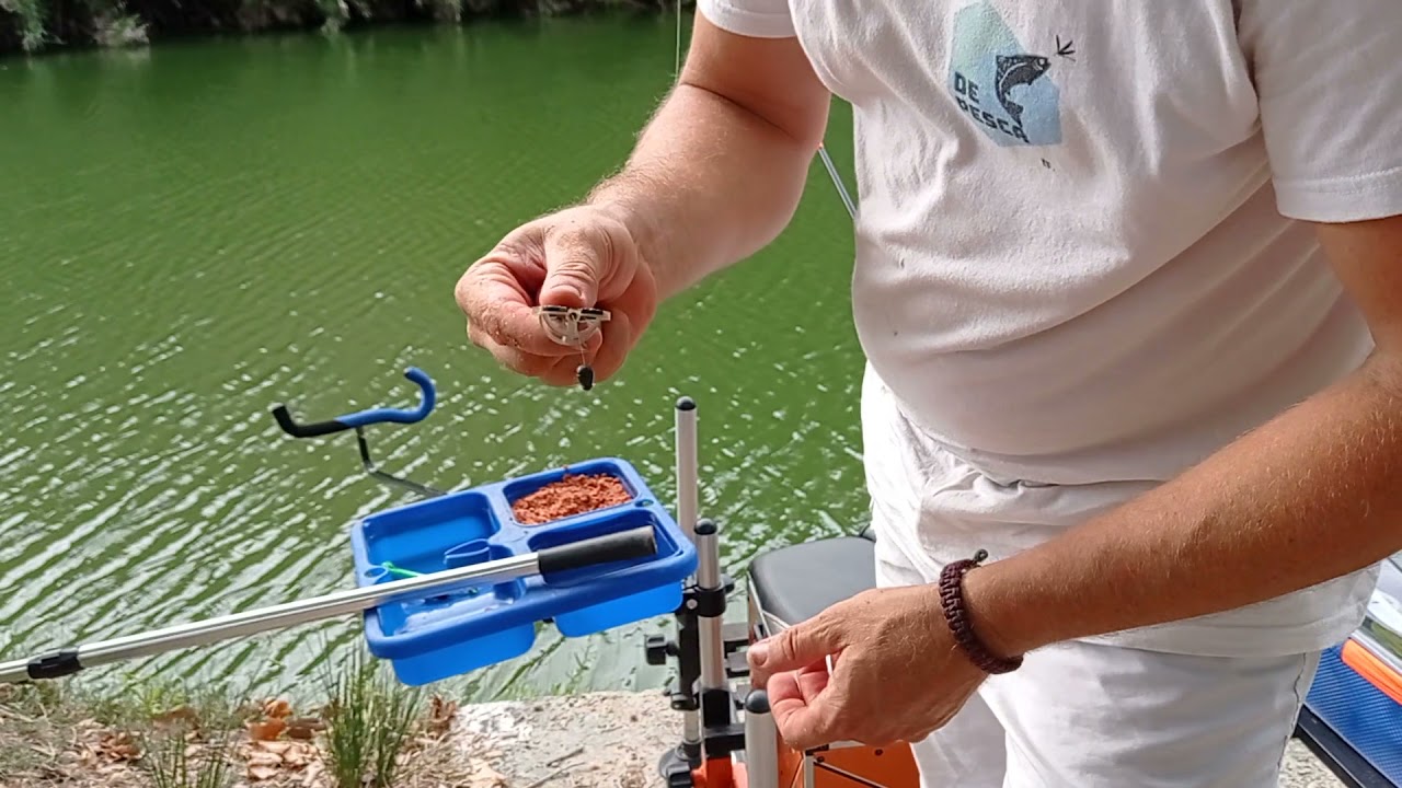 De Pesca tv Preparacion de engodo y montage para la pesca a METHOD