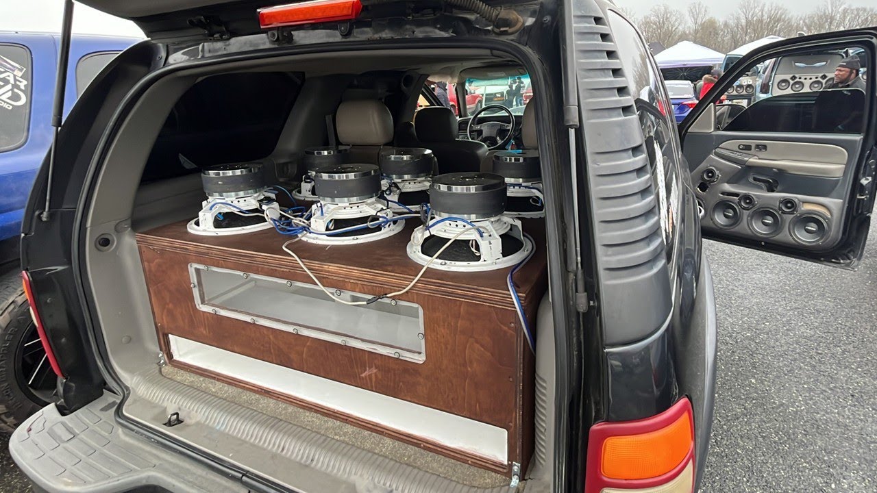 6 12s DESTROY This Tahoe! Crazy Sub FLEX!
