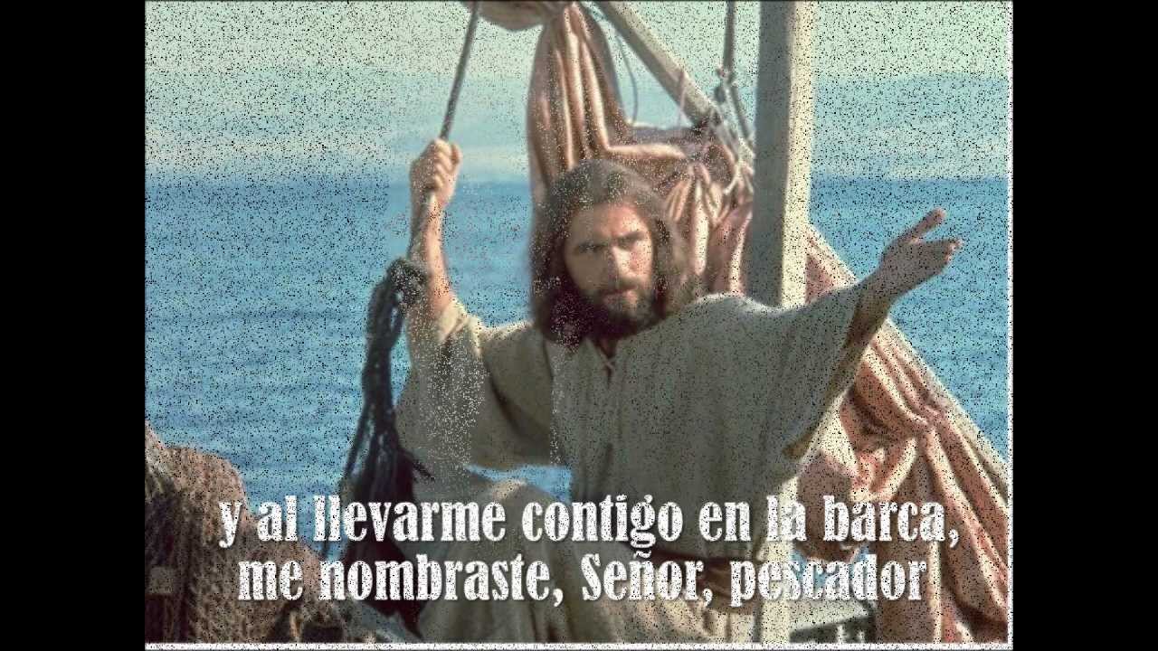 PESCADOR QUE AL PASAR POR LA ORILLA DEL LAGO