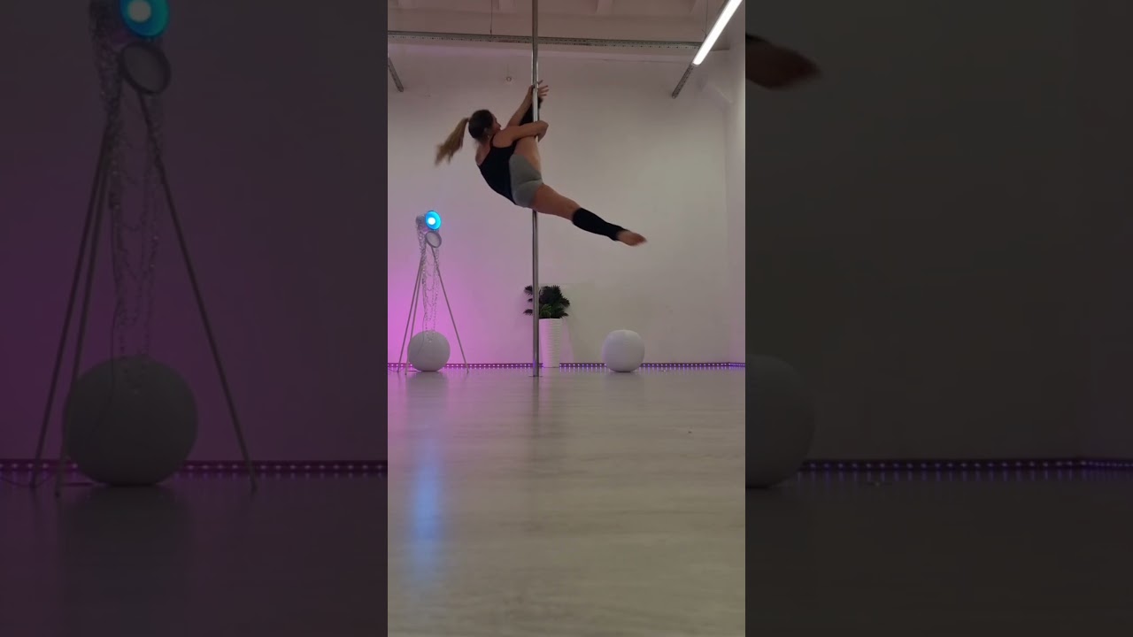 Pole Dance Ермакова Анастасия Pole Class Studio шпагат на локте с затяжкой